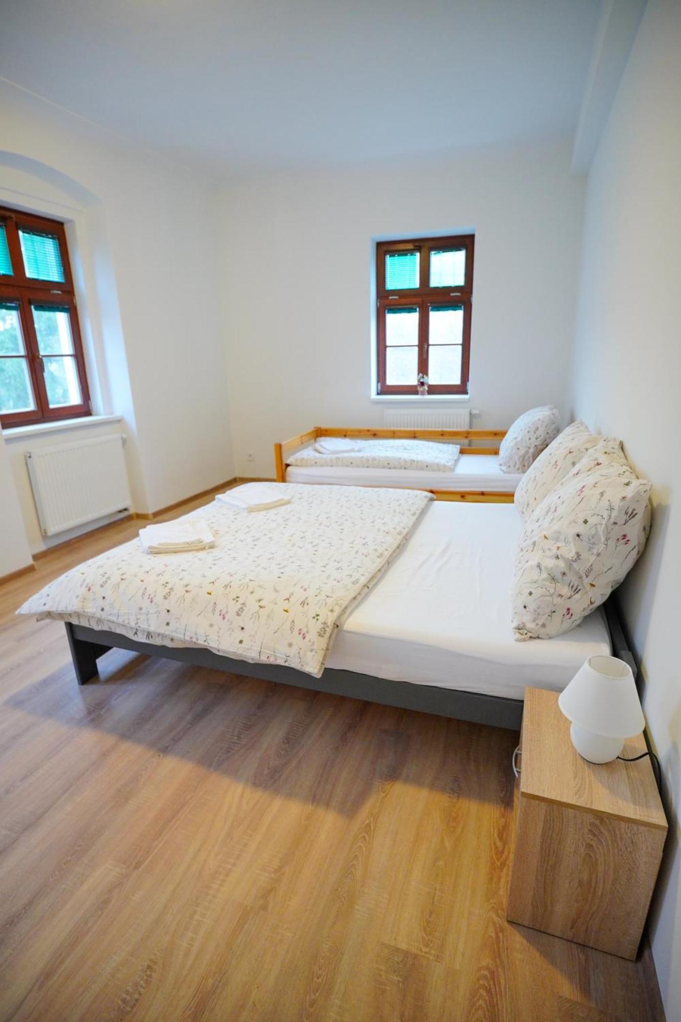 Apartment U Cerneho Orla Karlovy Vary Kültér fotó