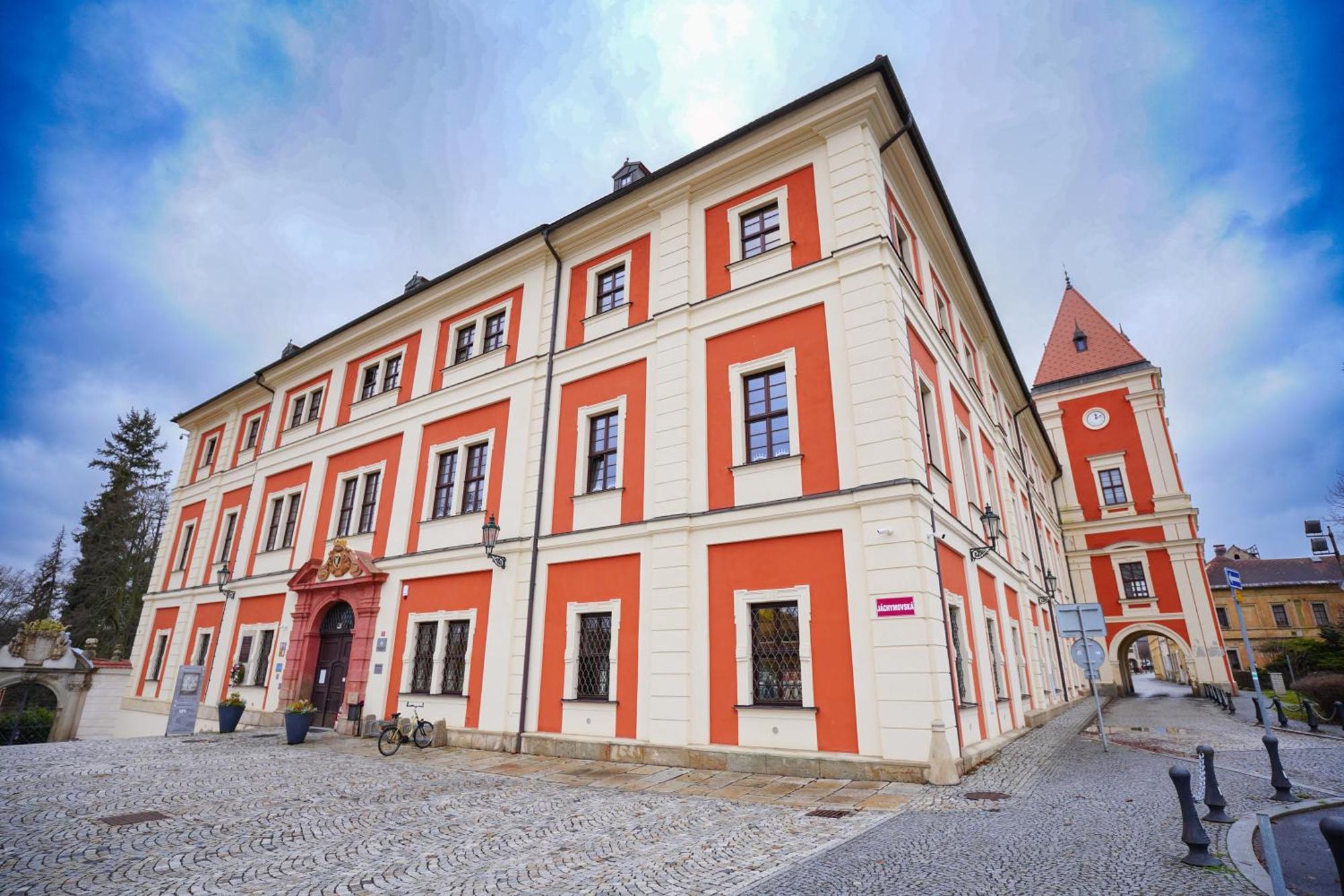 Apartment U Cerneho Orla Karlovy Vary Kültér fotó