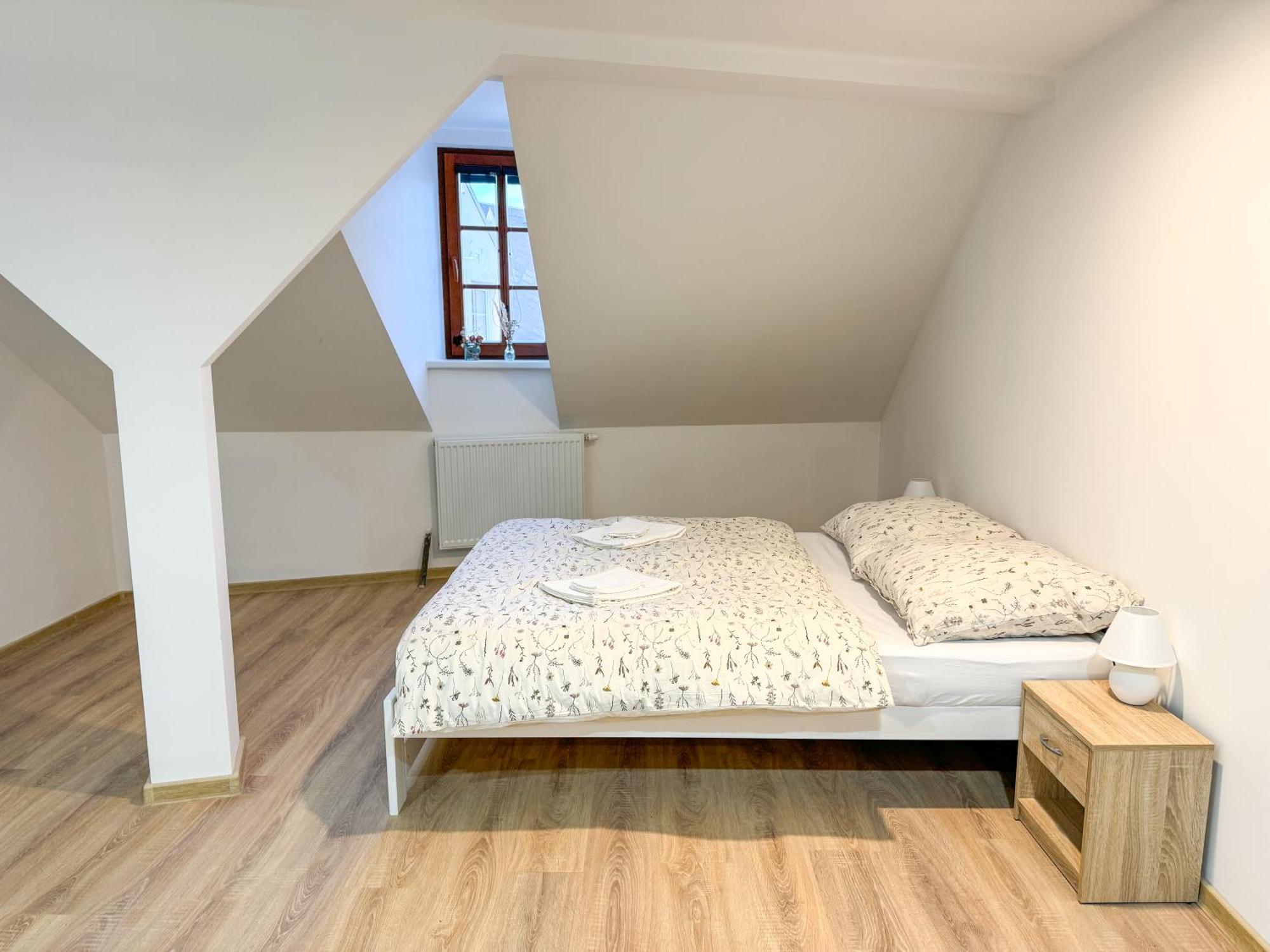 Apartment U Cerneho Orla Karlovy Vary Kültér fotó