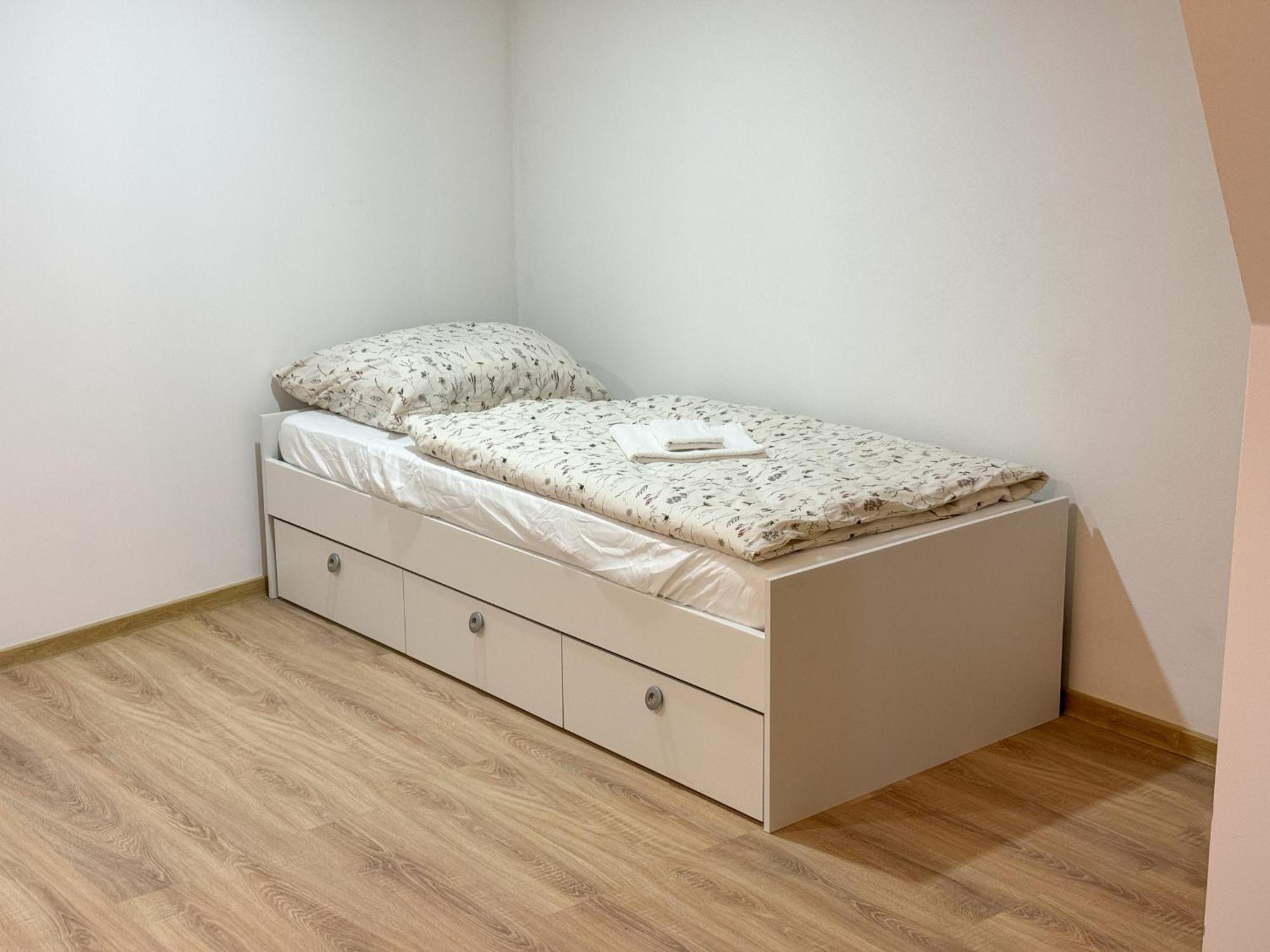 Apartment U Cerneho Orla Karlovy Vary Kültér fotó