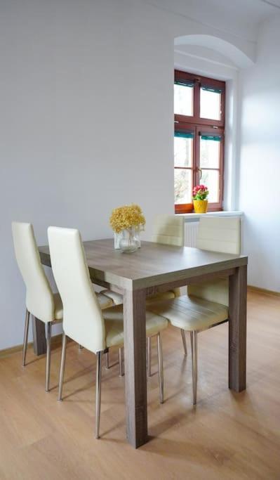 Apartment U Cerneho Orla Karlovy Vary Kültér fotó