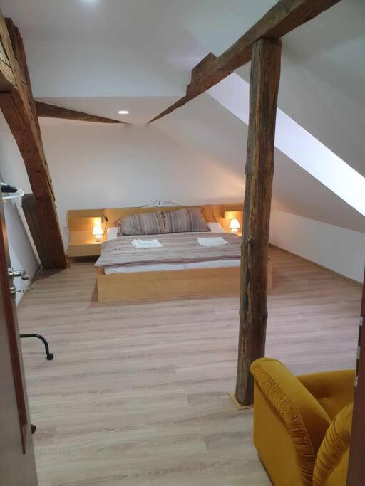 Apartment U Cerneho Orla Karlovy Vary Kültér fotó